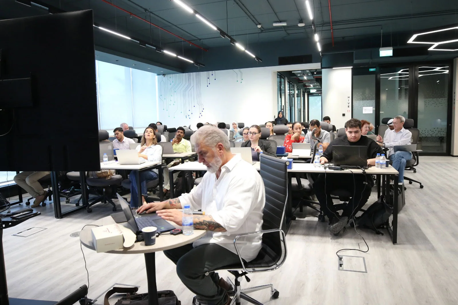 Multiple participants running their Opal agents simultaneously